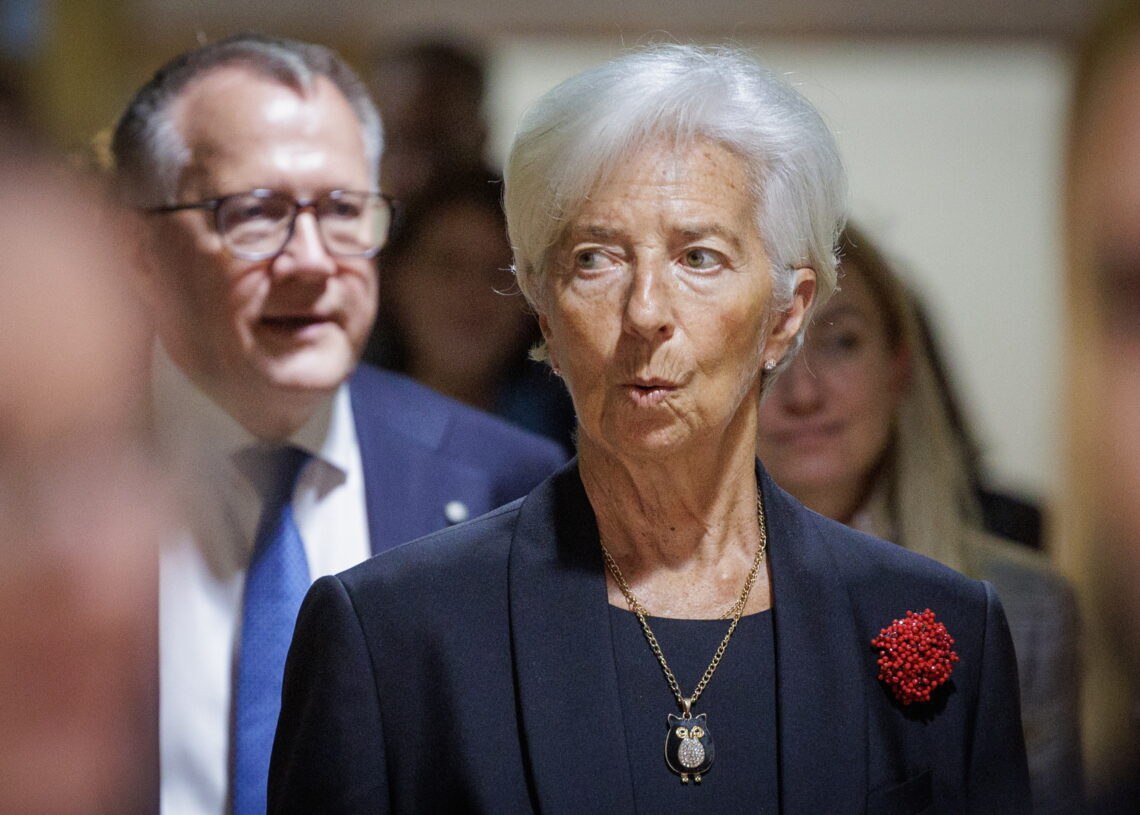 Sabrina F. tweet media