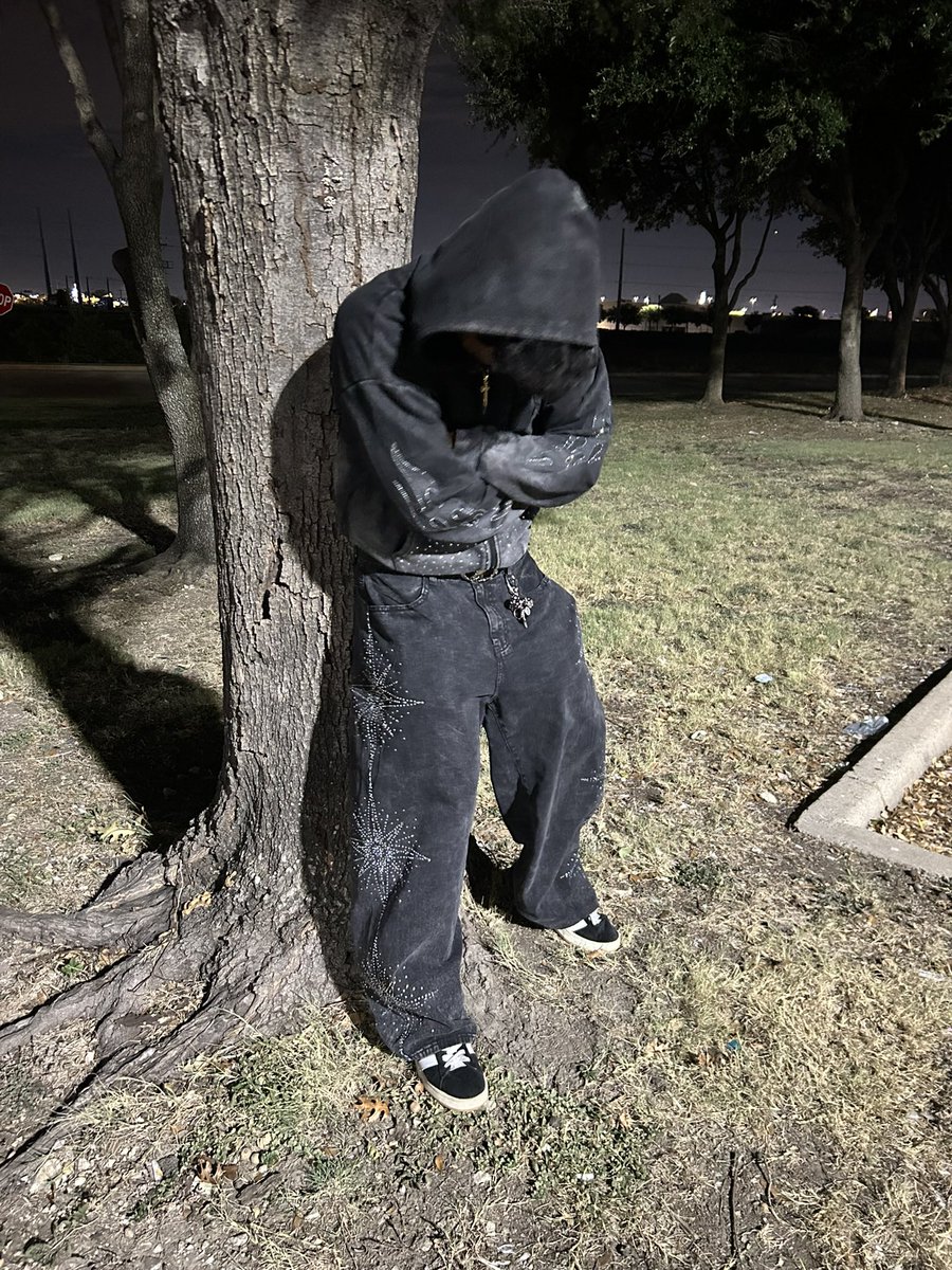 DEMONMODELEMON's tweet image. 