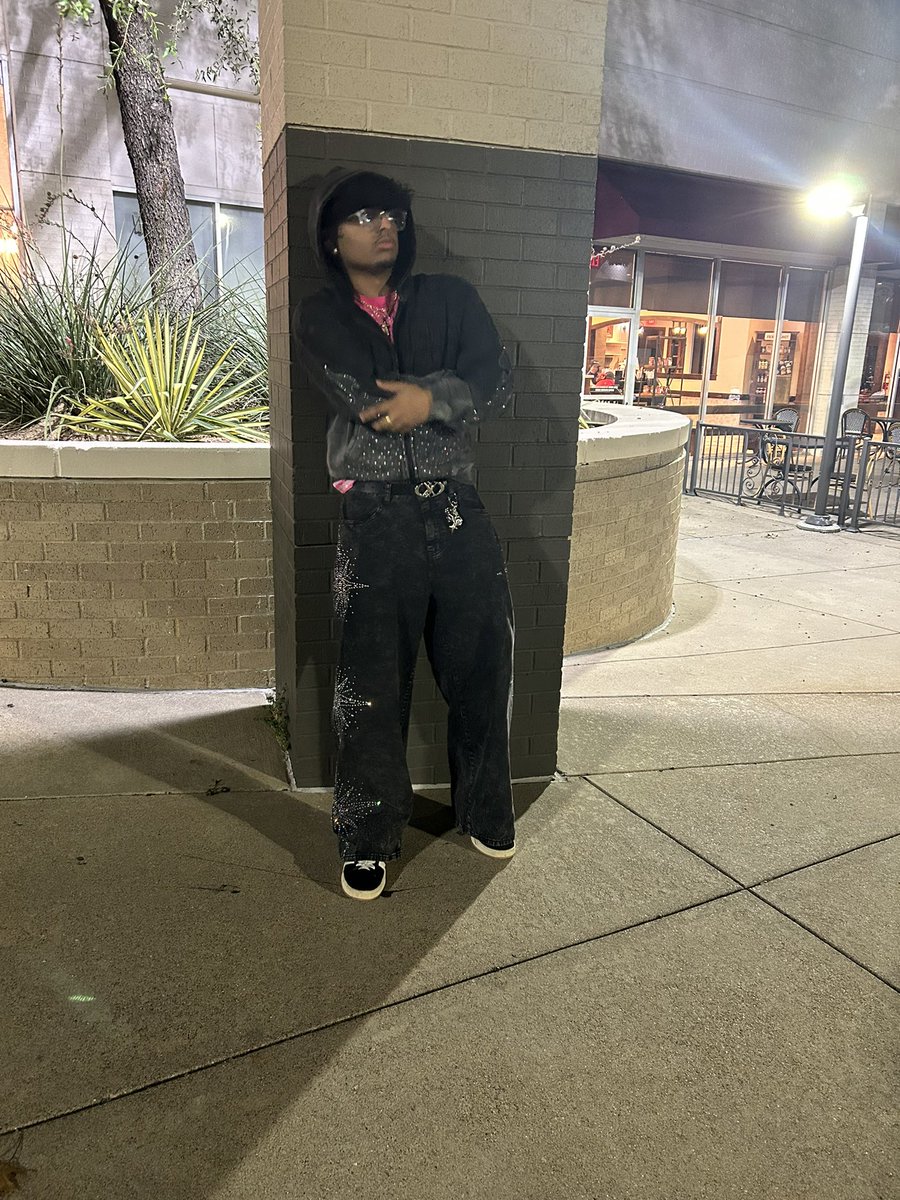 DEMONMODELEMON's tweet image. 