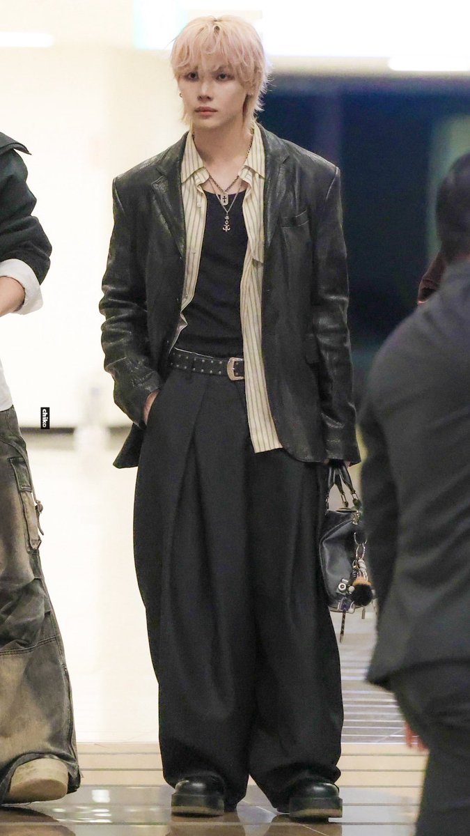 mirror selcas on the way, i can feel it