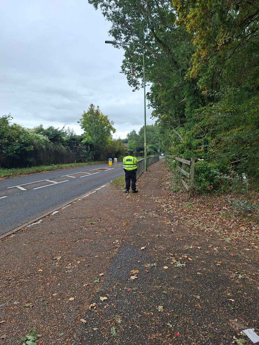 ForestHthPolice's tweet image. The Mildenhall CPT are out conducting speed check across Forest Heath today.
1 motorist has already been stopped and reported for 53mph in a 30mph limit in Red Lodge! #SlowDown #Fatal4
#PC864 #SC2294