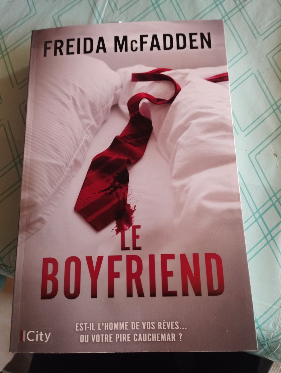 C'est Noël 🎉🎉 depuis juin je l'avais précommandé 🤪