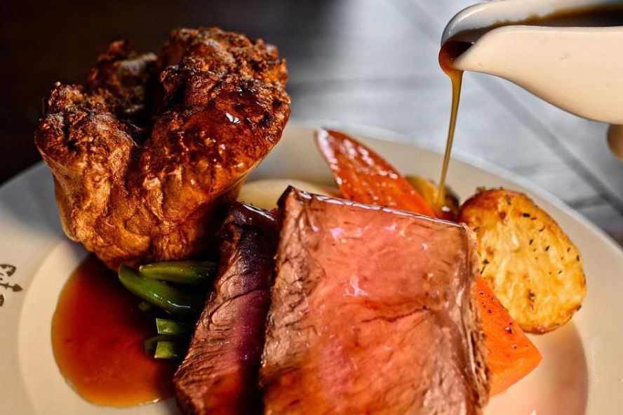 Samlesbury Hall tweet media