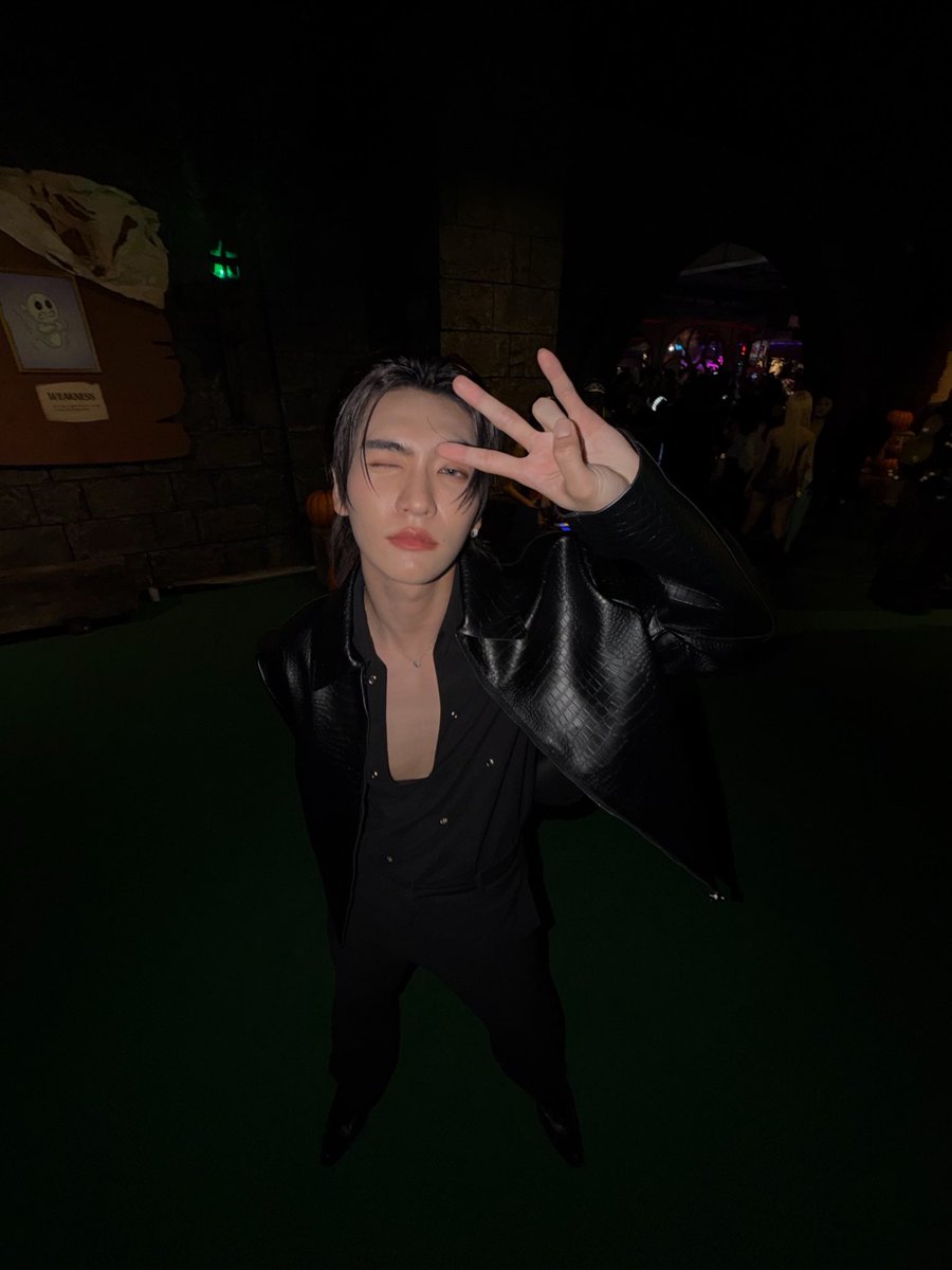 👻
#UnderTheCastle