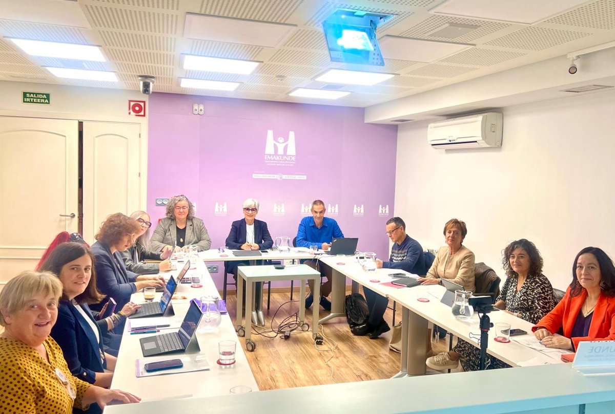 Hoy se ha reunido la Comisión Interinstitucional para la Igualdad. Consulta aquí los temas que hemos tratado: loom.ly/zvqOwxI