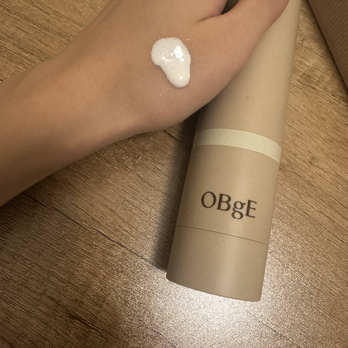 OBgE（オブジェ）
ナチュラルカバーローション🤍

手間はCUT、仕上がりはMAX。ローションから日焼け止め、カバーまで1本で完結✨

時間がない朝でも、超時短&amp;超簡単に整うのが助かる🌞

ベースメイクの下地として、肌のムラや小さなトラブルをカバー＋肌トーンを均一に整える🪄