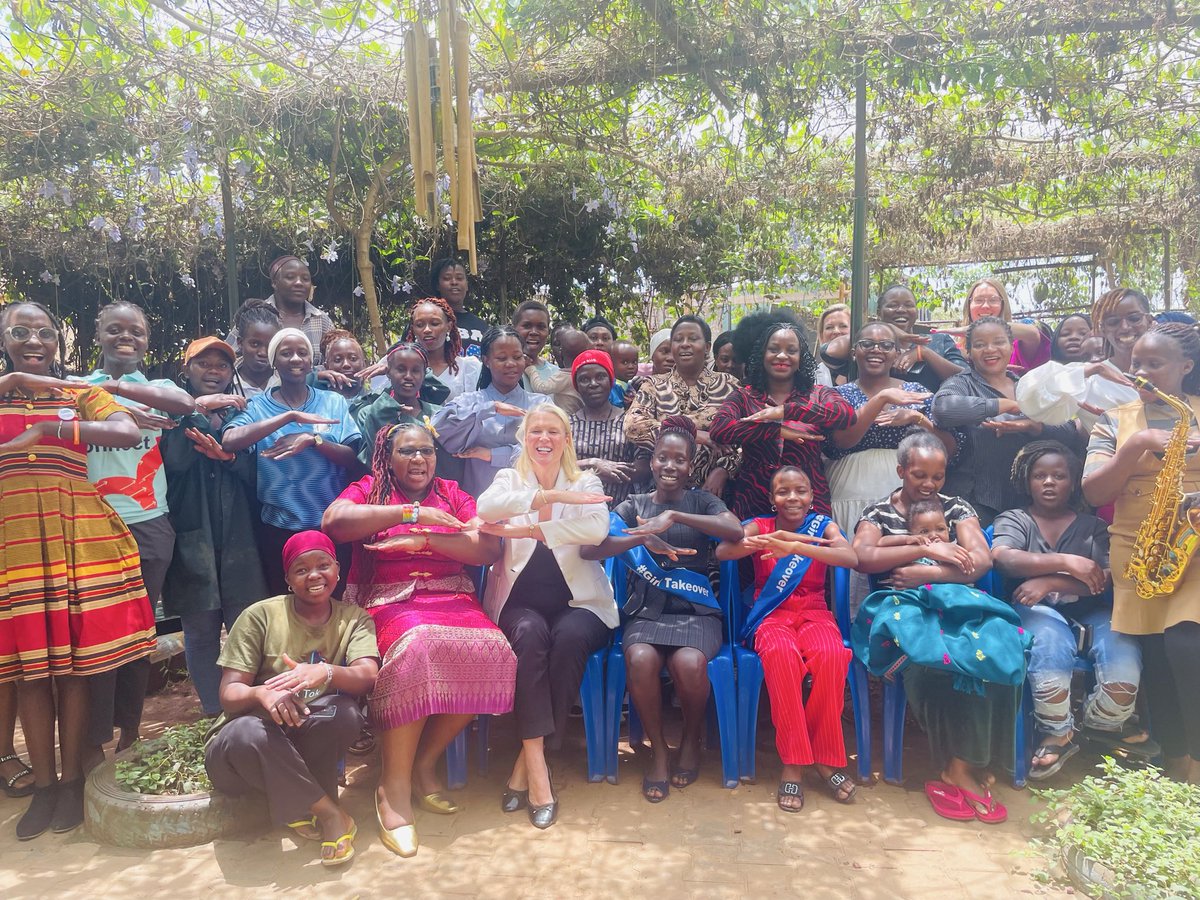 The future is bright!

Jane &amp; <a href="/LisaJChesney/">Lisa Chesney</a> visited a skilling hub, where dreams are shaped into real-world skills.
This #TakeoverInitiative visit highlights how access to training, mentorship &amp; opportunity can open doors for girls &amp; power economies.

#GirlsTakeover
#DayOfTheGirl