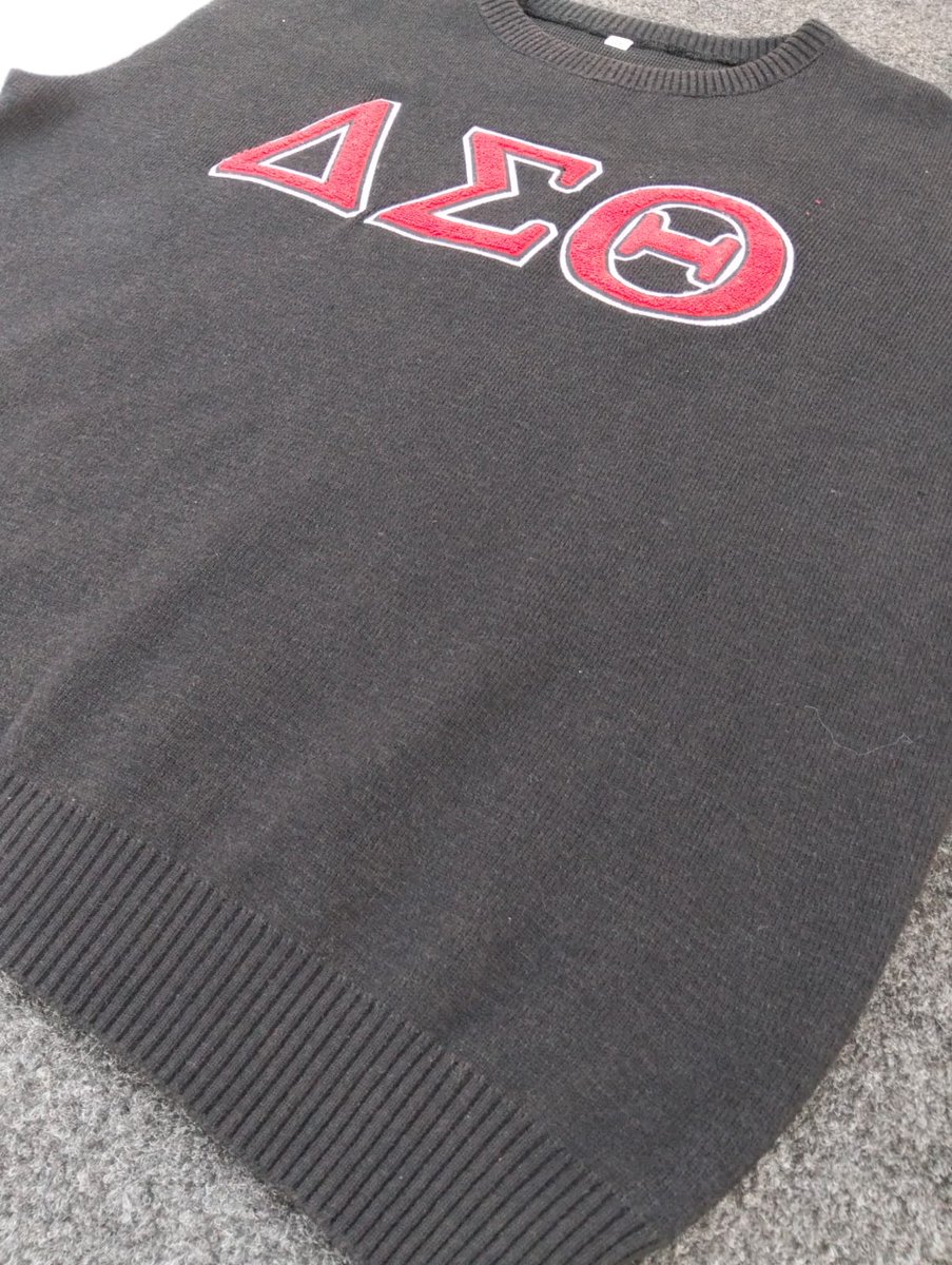 ZS_KNITWEAR's tweet image. Custom Sweaters by ZS Knitwear: 
Some things just make winter special, and our new sweater designs of sweaters are one of them. Feel the softness of its fabric as it keeps you warm and relaxed all day long.  #CustomSweaters #WinterEssentials #CozyAndChic #WarmAndStylish #Luxury