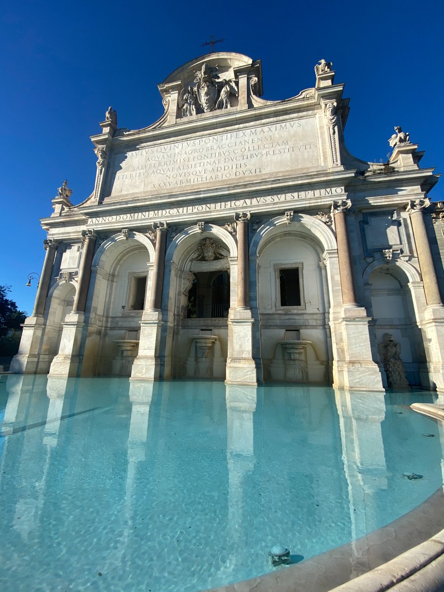 bitsmith6's tweet photo. Rome is beauty in societal form. https://t.co/u8McK8L2sR