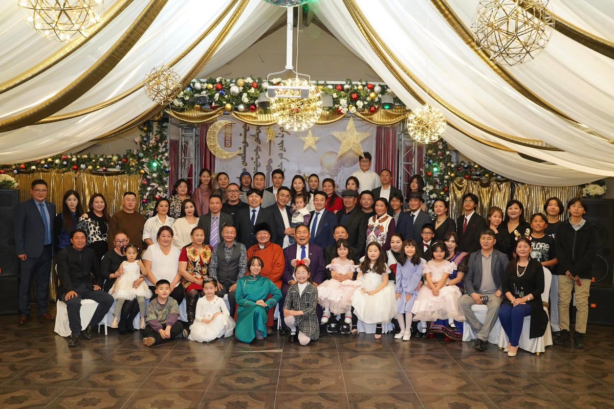 Улаанбаатарт байдаг дээд монголчууд гэнэ.