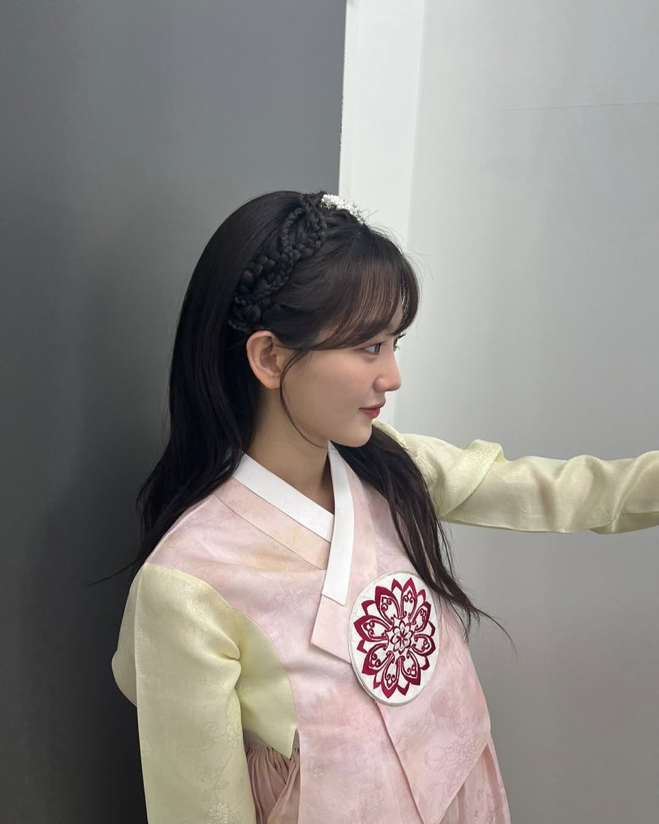 Yihyun, 조. tweet media