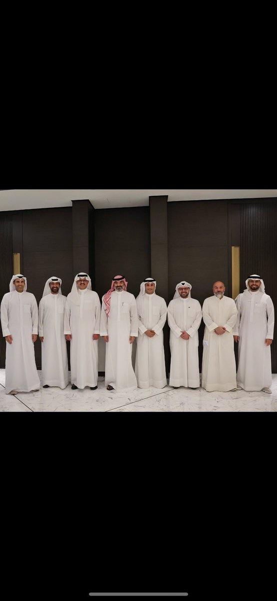 تشرفت مع مجموعة من الزملاء بلقاء معالي الوزير عبدالله السواحة وسمو الأمير سلطان بن سعد آل سعود،
وكان اللقاء ثريًا ومثمرًا تجاوز كل التوقعات.

وأود أن أقول لرواد الأعمال الكويتيين  العاملين في المملكة أو الطامحين للدخول إلى سوقها الواعد:
أبشروا بالخير، فالمستقبل مشرق بإذن الله.