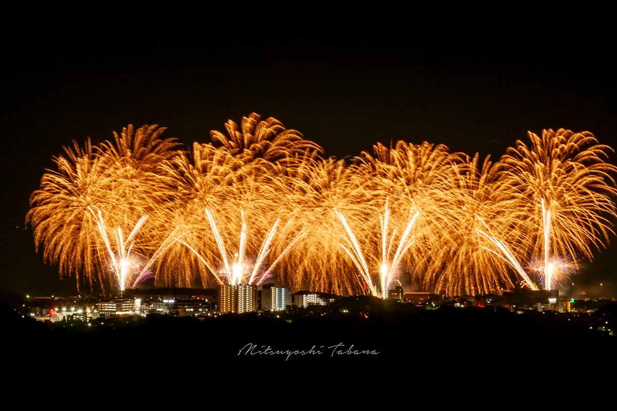 t_informations's tweet image. フィナーレ。夜が燃える瞬間。

📍 和歌山県田辺市
📷 Sony α900 + 75-300mm

#花火大会 #田辺花火大会 #田辺市 #和歌山 #夏の思い出 #スターマイン #虹色花火 #花火撮影 #夜景写真 #fireworksphotography #japan_night_view #sonyalpha #花火好きな人と繋がりたい #第55回田辺花火大会 #私のたなべ