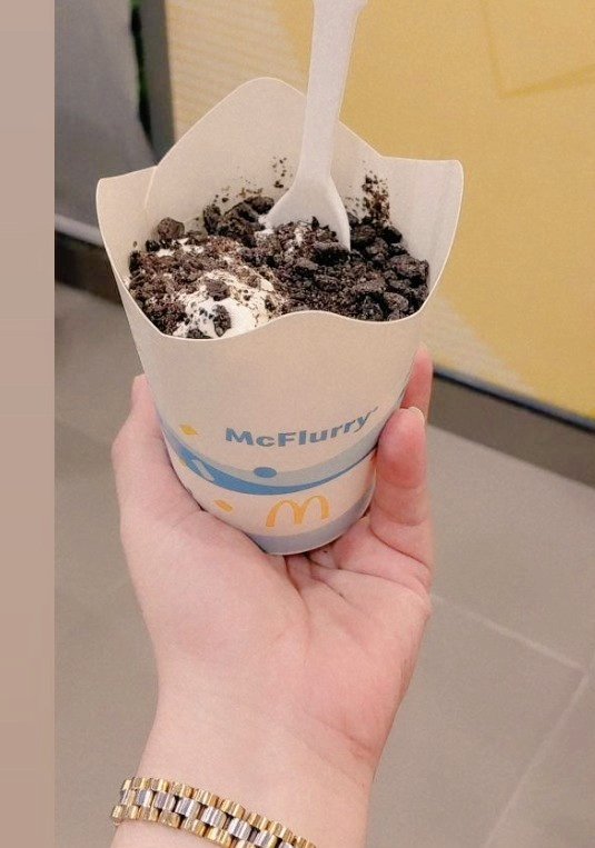 De_Mayra75's tweet image. What a tiring wednesday! 😴 
 
Treat yourself well, 
Everyday💛
#WorkLoad #Break