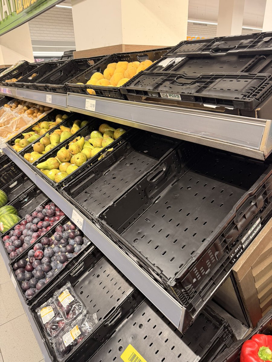 Señores de <a href="/Aldi_es/">ALDI España</a>, la tienda de la Calle Sepúlveda de Barcelona, necesita un poco más de cariño, limpieza, orden y surtido.