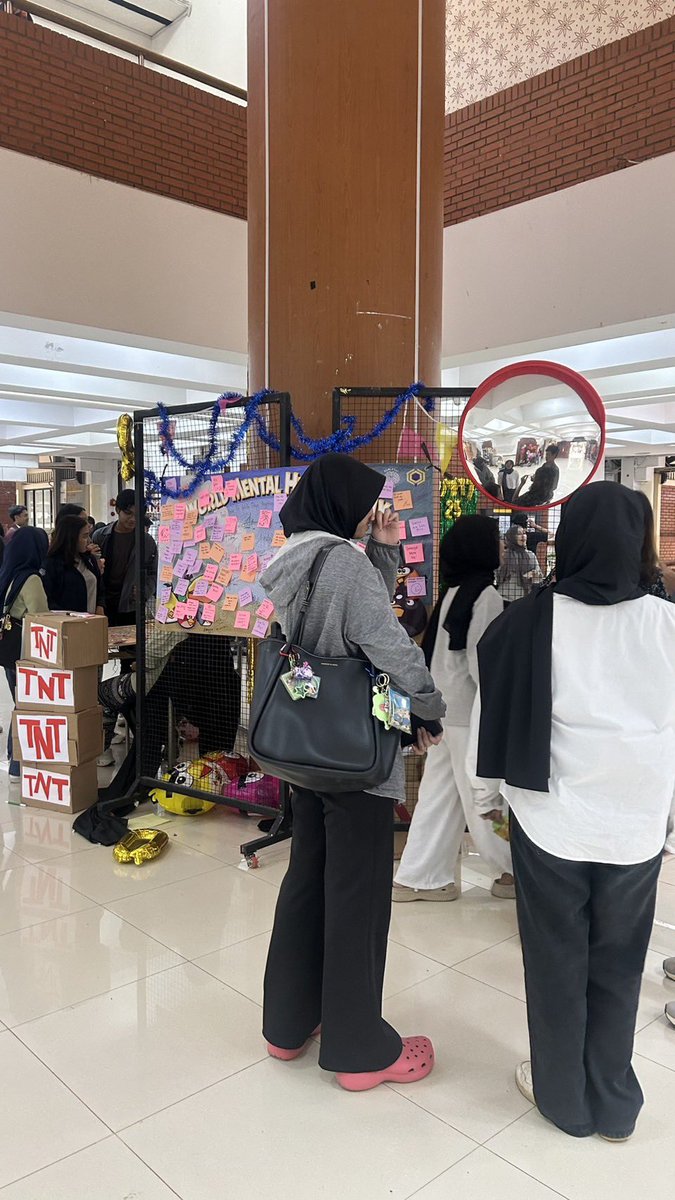 BEMFTUI's tweet image. kamu nggak sendirian! #worldmentalhealthday