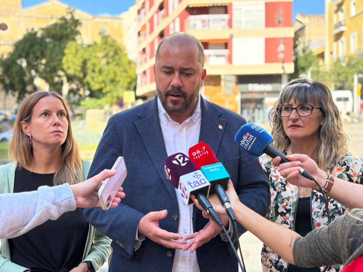 esquerratgn's tweet photo. ⚠️ Denunciem que Viñuales “està desmantellant” el projecte de pacificació de l’eix Unió-Prim-Apodaca

Reiterem la nostra voluntat de diàleg per al nou pressupost, però advertim que no se’n podrà parlar mentre l’alcalde incompleixi els acords del 2024

🔗https://t.co/9ibclFijR6 https://t.co/K3trJvA9C2