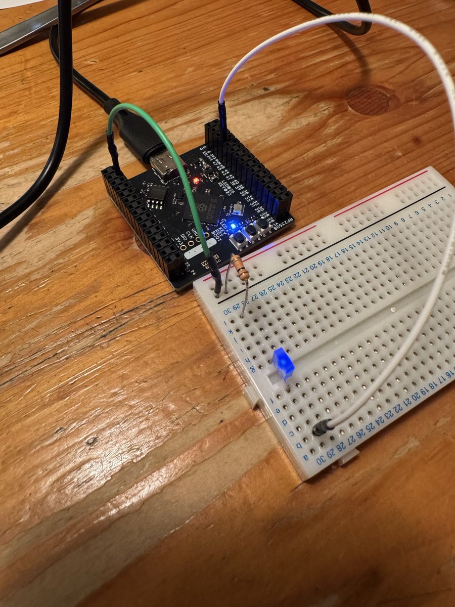 DragonBallEZ's tweet image. GPIO47でLチカ、MicroPythonでw #RP2350B #CoreBoard
