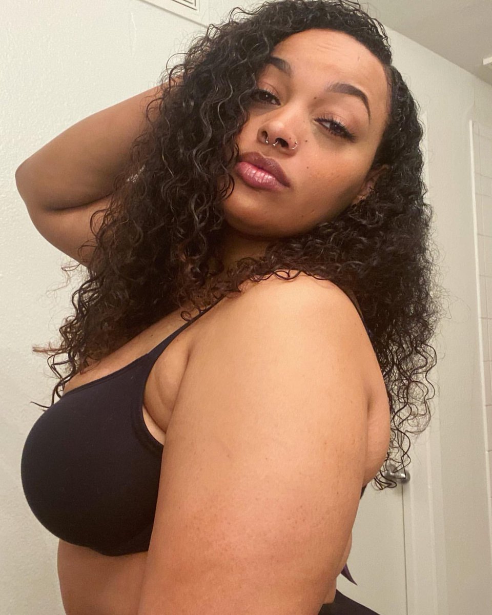 Intimate_UG's tweet image. Made from Soft Cotton Jersey &amp;amp; has a gorgeous comfortable fit supported by unlined cups &amp;amp; underwire. 
Jersey Unlined Bra at 120,000ugx

Call/whatsApp 0783 646 239 for deliveries

#intimateug #bra #bralette #cotton #women #plussize