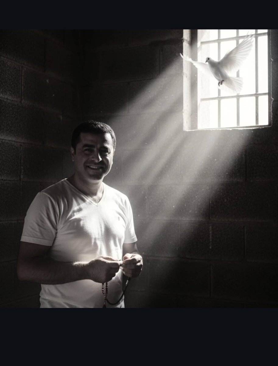 #SelahattinDemirtaşaÖzgürlük