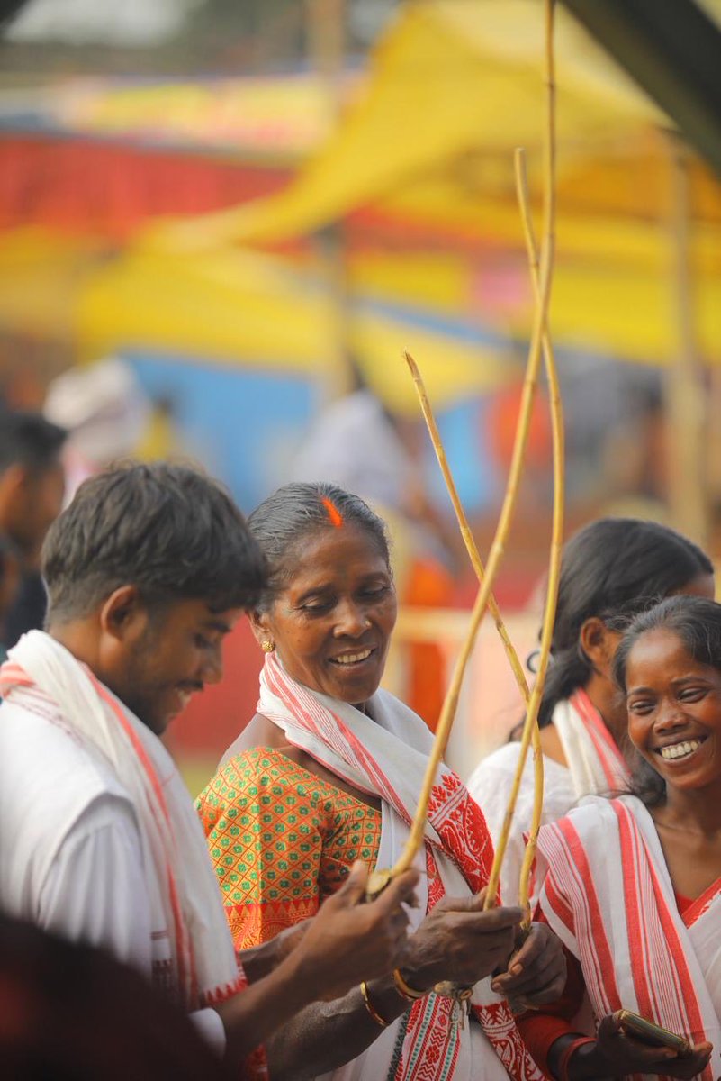 VisitJharkhand's tweet photo. 2/2

ऐतिहासिक मुड़मा जतरा 2025 
झारखंड के सबसे बड़े महोत्सव का शुभारंभ हो चुका है!
📍मुड़मा गाँव, रांची | 08–09 अक्टूबर
आदिवासी परंपरा, लोकनृत्य और संस्कृति का अनोखा संगम।

आप कब आ रहे हैं?

#MudmaJatra #JharkhandTourism #DekhoHamaraJharkhand
@HemantSorenJMM https://t.co/P1jXNRAjGM