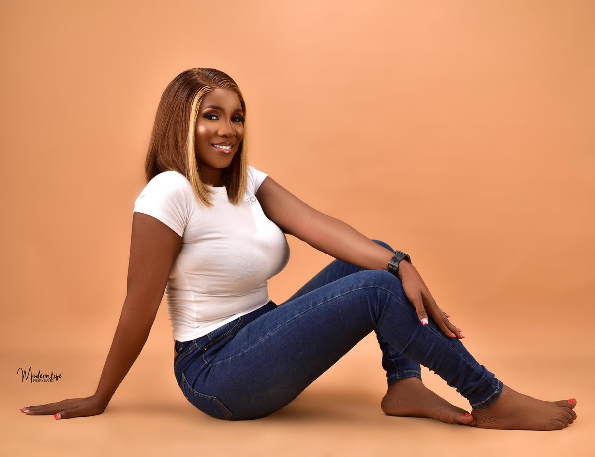 Simplicity_Temi's tweet photo. Thank you all for making me feel special on my birthday, I appreciate the wishes and prayers. May the good lord continue to bless and prosper each and everyone of you, Amen 🙏🏼 

#Libra_Queen ♎️
#Temitope 🙏🏼
#Beautiful_31 🤗🤍🤍 https://t.co/mKgmJA7rBZ