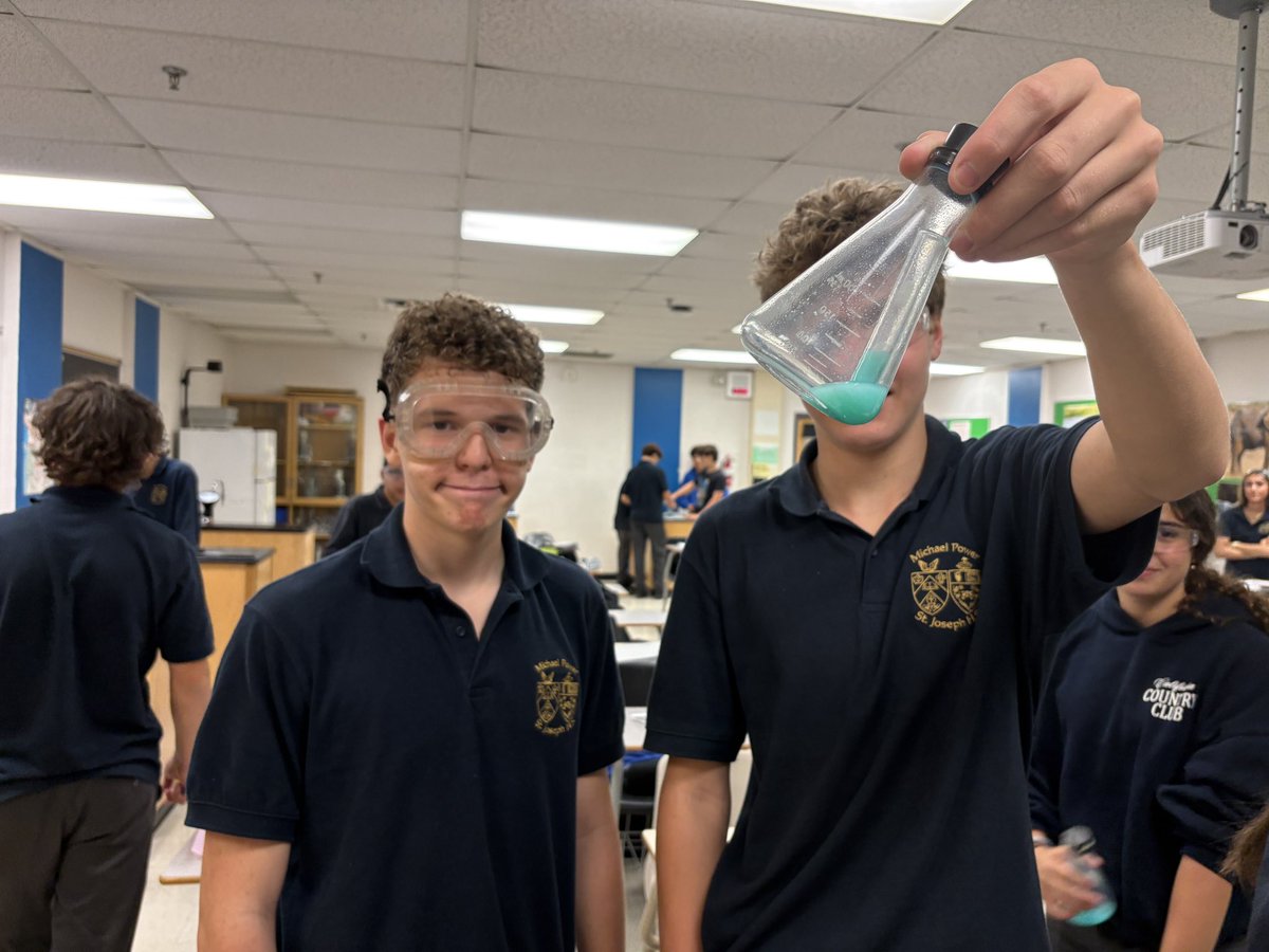 mpsjscience's tweet image. Some more pictures from our Gr 10 Scientists investigating the Law of Conservation of Mass. #mpsjscience @MPSJ_TCDSB