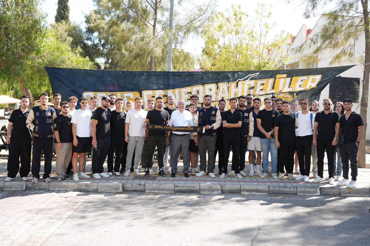 Bugün Doğu Akdeniz Üniversitesi öğrencileri ve Genç Fenerbahçeliler Topluluğu ile buluştuk.

Türkiye'yi olduğu gibi Kuzey Kıbrıs'ı da Türk gençleri kurtaracak.

<a href="/zaferpartisi/">Zafer Partisi</a>