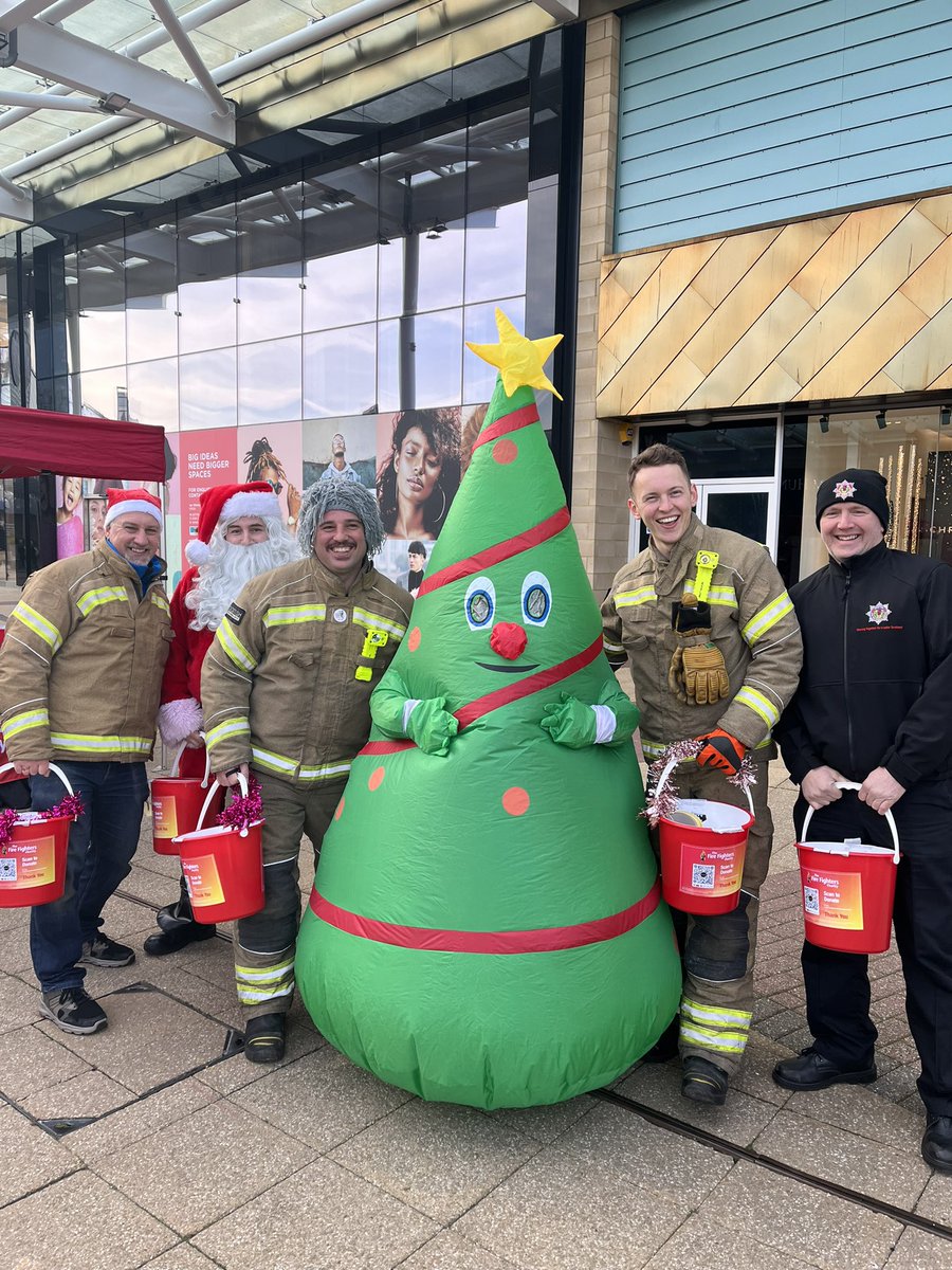 ✨ It's that time of year again✨ Support your fire family by organising a festive fundraiser 🌟🎄

We’ve got some tree-mendous ideas to make your event a success – plus a handy fundraising checklist to keep you on track ✅

Get started today ➡️ ow.ly/NQNH50X8lgp