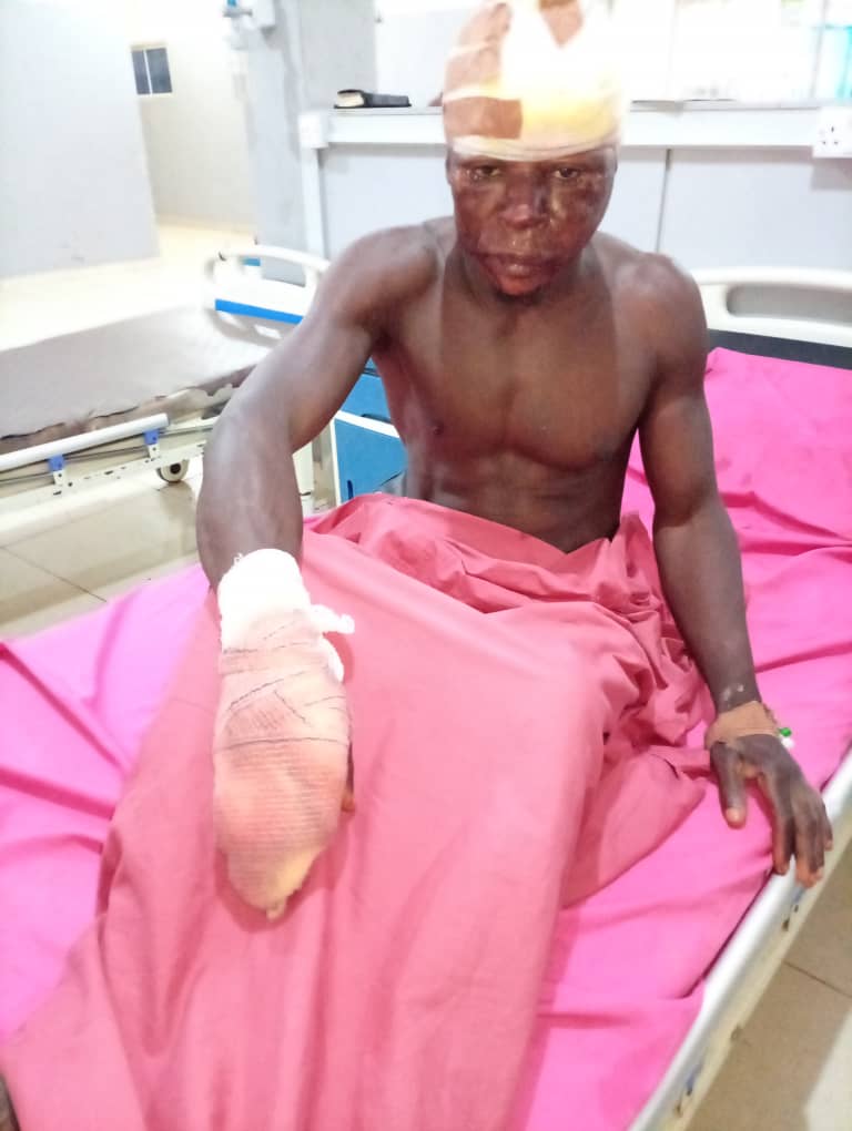 newmanatonko's tweet photo. Okija again
This man, Ernest Azudialu-Obiejes is proprietor of Hammakopp Consortium Ltd in Okija, Anambra state. He owns a jet yet when he hires labourers is payment problem. Okija is where voodoo is rife. Former IGP Balogun once uncovered chilling ritual practices there. https://t.co/uZsiAijOzP
