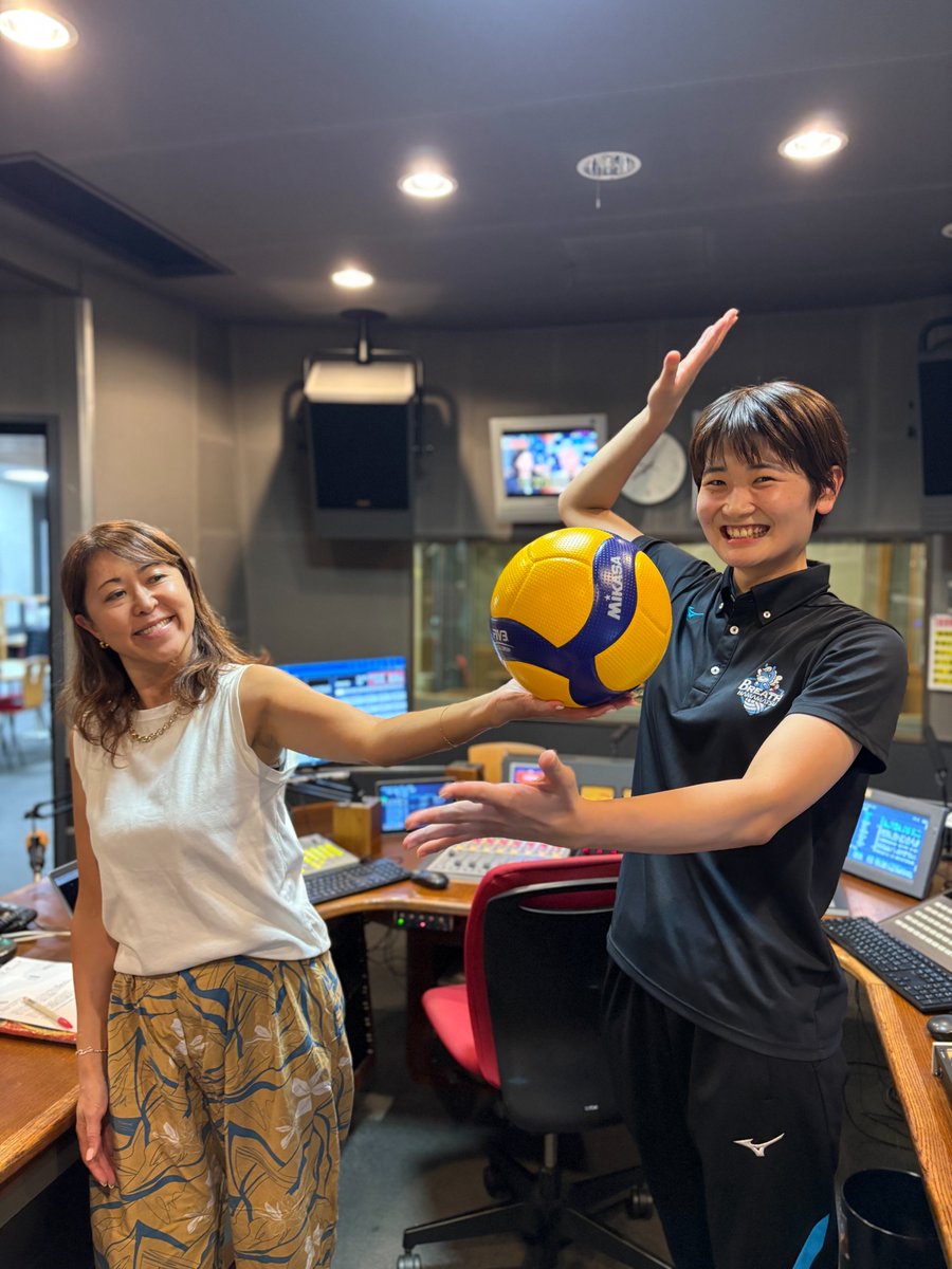 🏐#ブレス浜松 Feel Our Breath🏐

背番号14番 山下とも選手が番組初出演✨

今シーズンの目標は、
「どんな時でも攻撃の選択肢になること！」

週末はプレ葉ウォーク浜北でトークショーを開催！
是非遊びに行ってみてください！！

くわしくは👇
breath-hamamatsu.com

#kmix #rootsradio