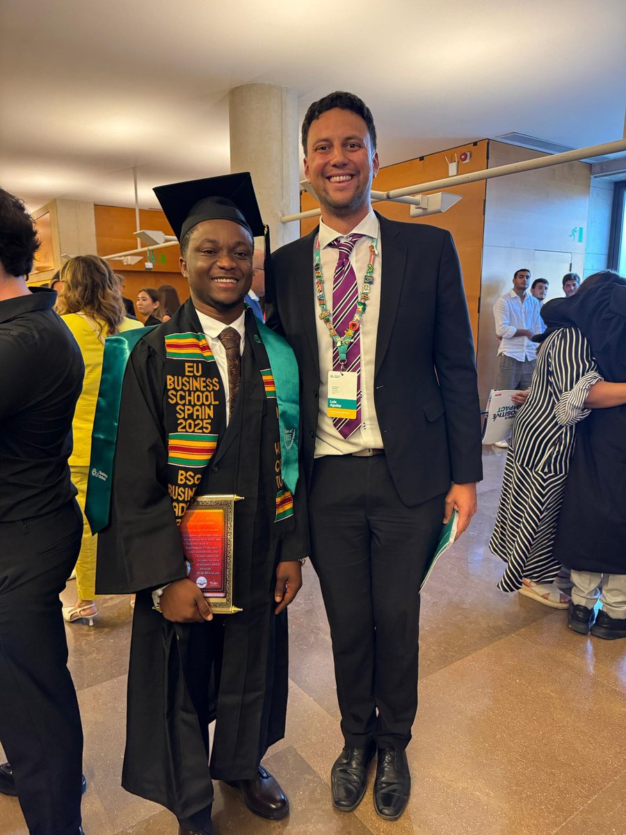 Comestudyint's tweet image. Join us in celebrating our two incredible students who have successfully graduated from @eu_business_school

With guidance from us, their dreams of studying abroad became reality.  You&apos;re next in line! Want to study abroad? Let&apos;s get talking 023 441 5005 or  055 491 5913