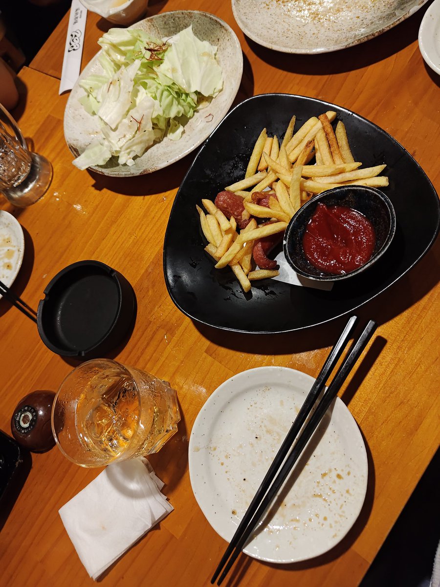 Mokee0523's tweet image. 飲み会6杯目楽しい