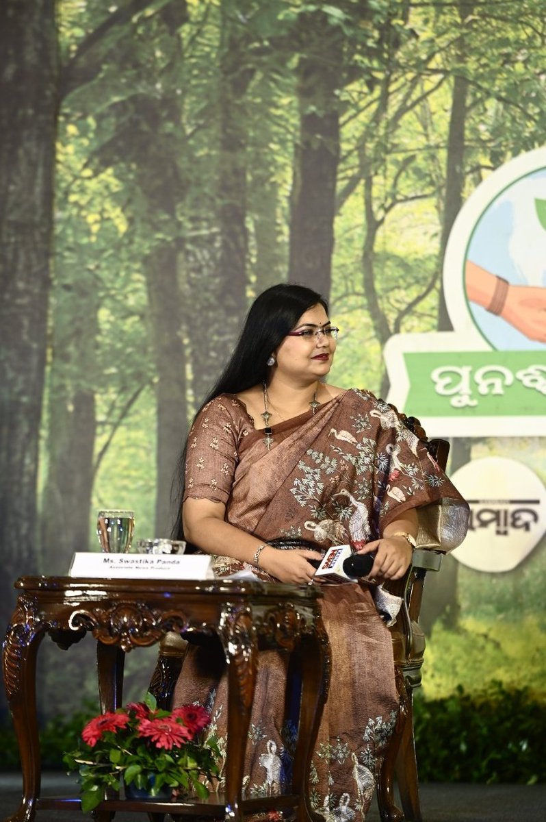 Ms. Tanaya Patnaik shared that Earth Again is more than a conference, it’s a year-long movement for climate awareness across Odisha. She envisioned future editions in sustainable, plastic-free venues and urged everyone to join hands in building a greener, resilient state. 💚
