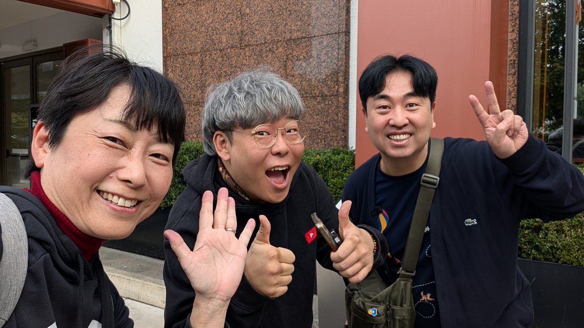 HirokoImai2's tweet image. It&apos;s been a while! I met up with people I met at last year&apos;s PESummit 😍 This kind of fun is one of the great things about PES ✨
#PESummit25 
@googlepeprogram