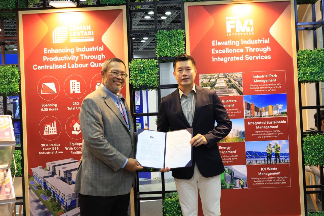 bernamadotcom's tweet photo. A new era begins!
PFMI (a PKNS subsidiary) launches Malaysia’s first Metaverse-Based IOC at #SPARK2025, showcasing Selangor’s leadership in digital innovation and sustainable facility management. #SPARK2025 #MDEC #innovation
https://t.co/JifIVEDKHN
#BernamaNews https://t.co/Pr21r3DC1b