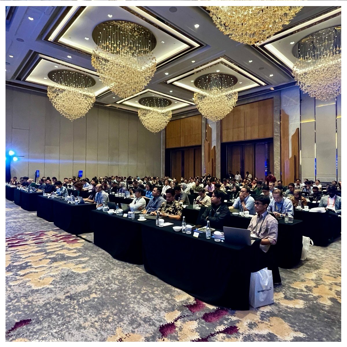Site24x7's tweet photo. What an incredible turnout at the ITSM &amp; Observability Conference 2025 in Jakarta! 
A big thank you to everyone who joined us and shared their insights on transforming IT operations.
#ITSM #Observability #Site24x7 #Prodata #ITConference2025 https://t.co/0ARKPb5zlM