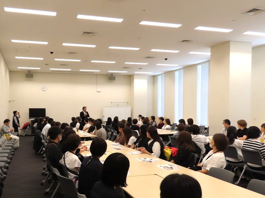 Senator_ISHIDA's tweet photo. 栃木県看護連盟のみなさんが、国会見学に来てくださいました。
ほとんどの皆さんが、3期目に入り初めてお会いした方々です。3期目の取り組みや、医療現場の危機を突破するため、活動を開始しているお話などをお話させていただきました。

#栃木
#栃木県看護連盟
#国会見学 https://t.co/kmuO6VWfmy