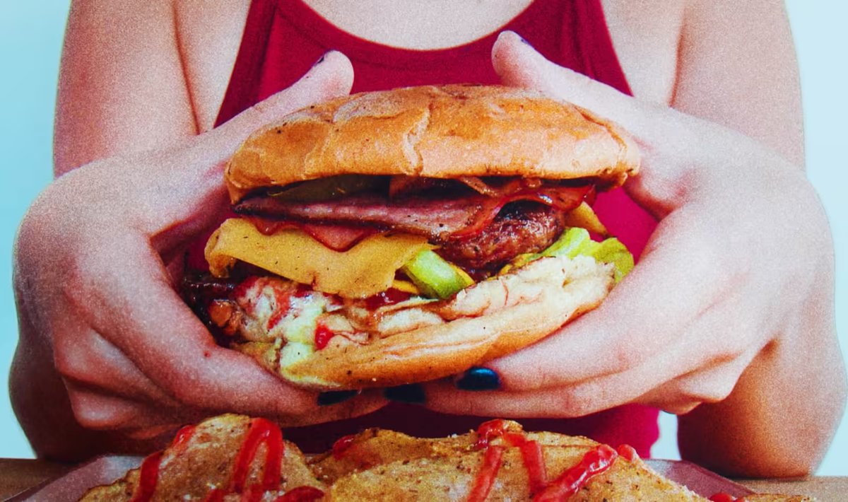 VegNews's tweet image. In a poll of 600 European doctors and dietitians, 95% support adding health warnings to red and processed meat packaging. Is this a good idea?
vegnews.com/european-healt…