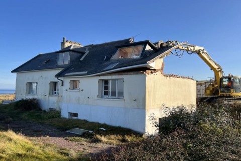 jplarger's tweet photo. #immobilier #Video #érosion du littoral ...
⚠️ une nouvelle #maison démolie à #CrielsurMer !
https://t.co/ZAptGObavO https://t.co/CIyeB5Z1LI