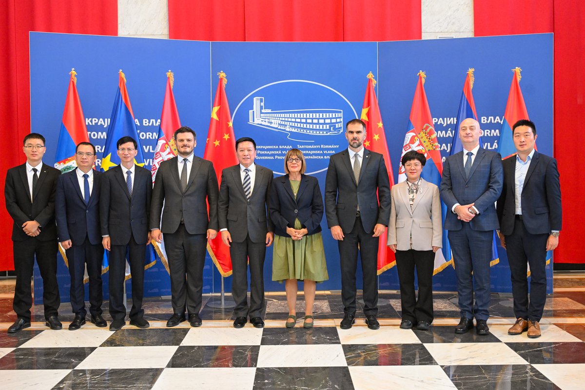 PSRRMSLS's tweet image. Председница Гојковић са делегацијом провинције Фуђиен–нове прилике за сарадњу
Разговарано је о интензивирању сарадње у областима привреде, пољопривреде, здравства, образовања, културе, спорта и туризма. Састанку су присуствовали секретари Алексаднар Софић и Ненад Иванишевић.