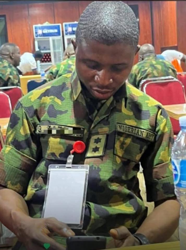 BolanleCole's tweet image. RIP Lieutenant Dr, Samson.

Dr Samson Haruna was a new recruited military officer from Jos.

He graduated as a medical doctor before joining the military and was commissioned in the army with the rank of lieutenant last year in 2024.

He got married to his wife Mrs Samson Haruna…