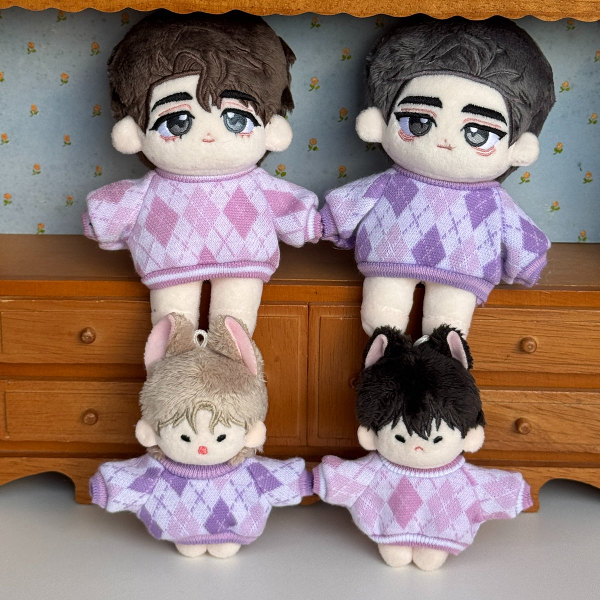softyor_tor's tweet photo. RT+팔로워 이벤트 

10/8 17:00 ~ 소진시까지 오픈 (반택가능)
🫐베리맨투맨 5cm &amp; 10cm (연퍼플/퍼플) 
🍓원단 재단 실수로 재고가 남아 판매합니다. 이후 재제작 없습니다! 10/9 23:59까지는 set 구입 우선입니다!
> 바로배송폼으로 10일or13일에 1차 출고 합니다. 
https://t.co/fPiKIHhDGX https://t.co/fxXk6LX28z