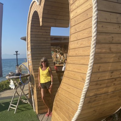 Sandra Holmes tweet media