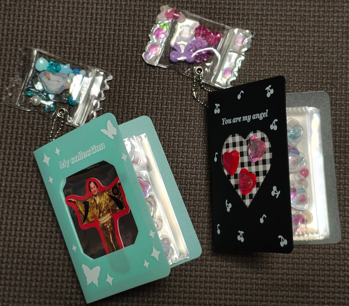 はるちゃんと一緒にシール帳作りました✨
百均にクリアなファイルが無かったので窓付きのトレカファイルで作成！
いざ作ってみると楽しいし可愛い〜〜🥰こりゃブームになるわけだ💕