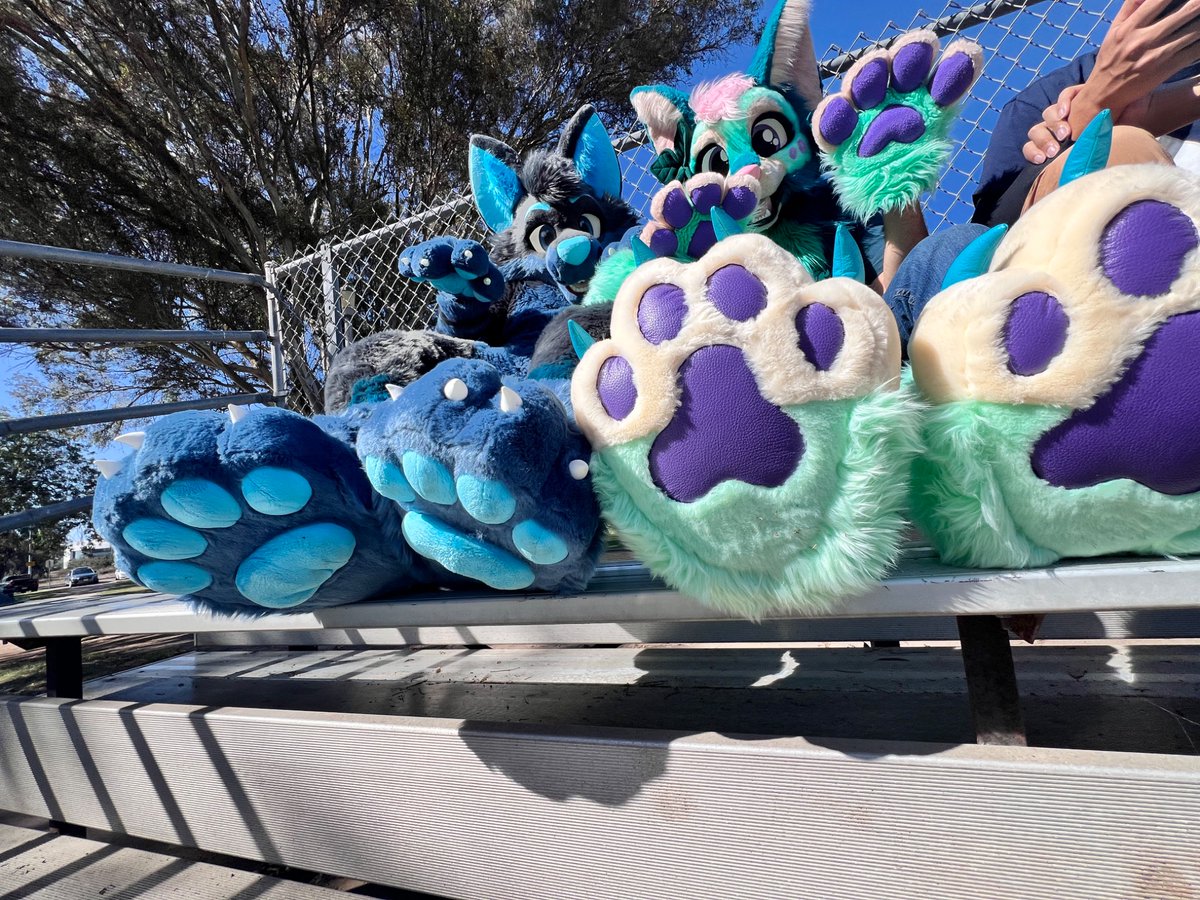 Da beanzzzz

w/ <a href="/BlubberButtWolf/">Zaruza Xen & Basil 🔜FC 🤔TFF???</a> and <a href="/alloyfur/">Sylvo</a>