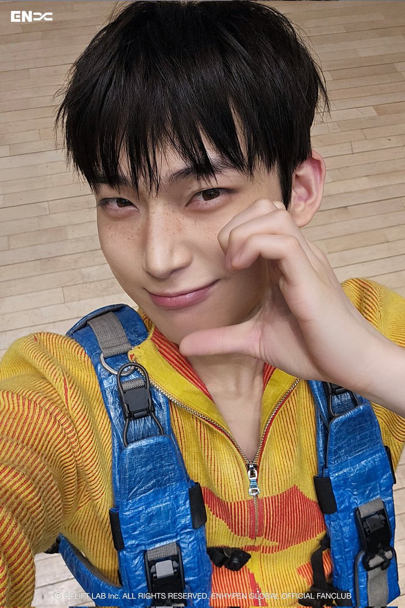 blckpnksn's tweet photo. 'DESIRE : UNLEASH' Selfies (2) 📸

(1/2) #SUNOO https://t.co/16v9MufJBb