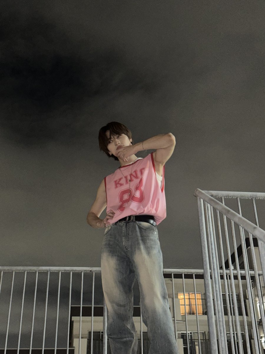 NTX_OFFICIAL_'s tweet photo. 🍗🥐🍦

#HYEONGJIN #형진
#NTX #엔티엑스 https://t.co/xG8IPCg303