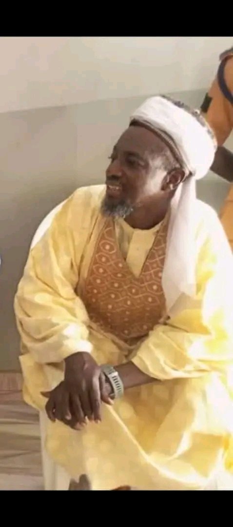 DanKatsina50's tweet photo. ALERT: Yesterday evening, bandits blocked the Gusau–Gummi road in Zamfara State, stopping vehicles and abducting several passengers including Malam Sadis Isa, Chairman of the Council of Scholars, Gummi LGA.
@daudalawal_ @NuhuRibadu @AM_Saleeeem @___Bils @AhmadUsman__ @leventkemaI https://t.co/bgfVu8Ax3n