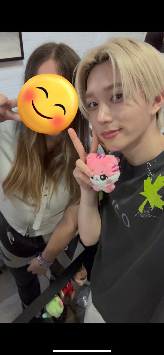 kidoteez's tweet photo. did not lock in for my theo selfies but he’s so gorgeous https://t.co/1sFPe2IiXB